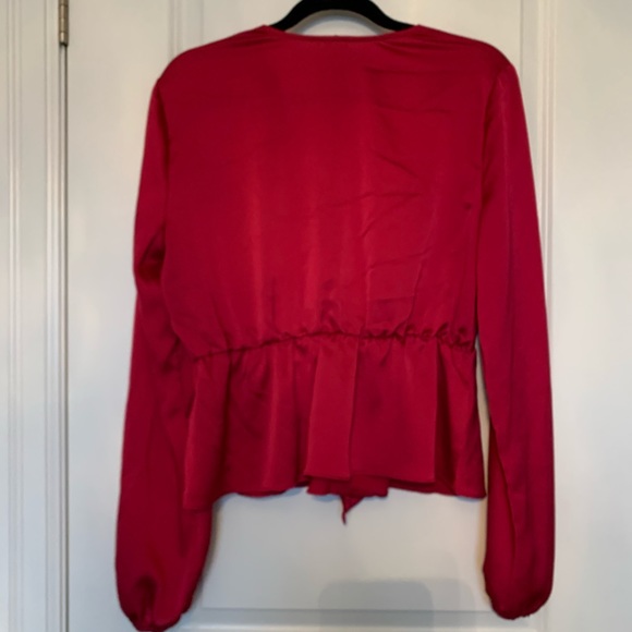 Guess Silk Tie-up Top - Fuchsia sz L - Picture 2 of 2